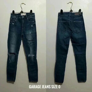 ❤️Garage blue distressed Jeans  size 0